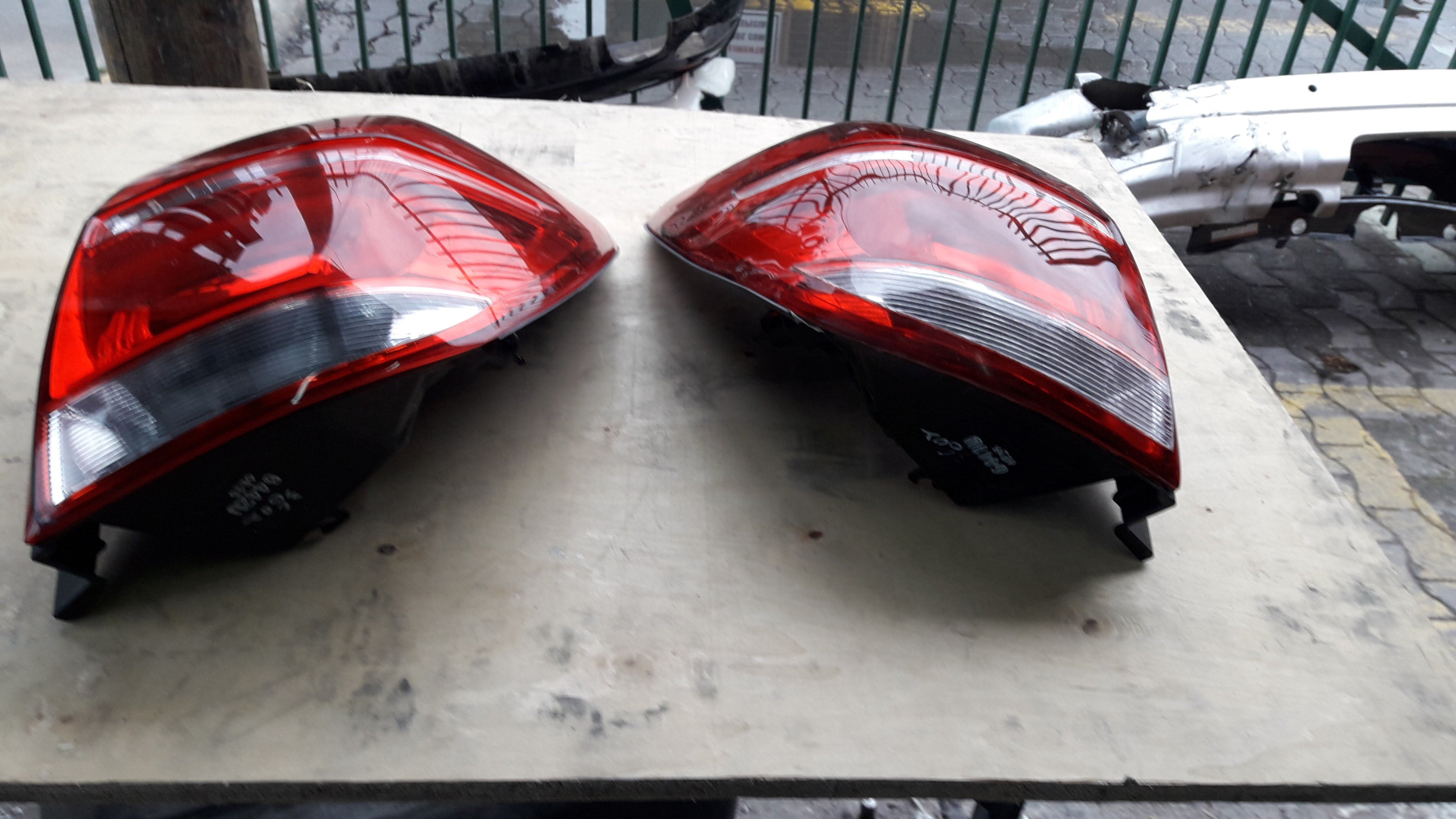 Reparación de foco quebrado de moto